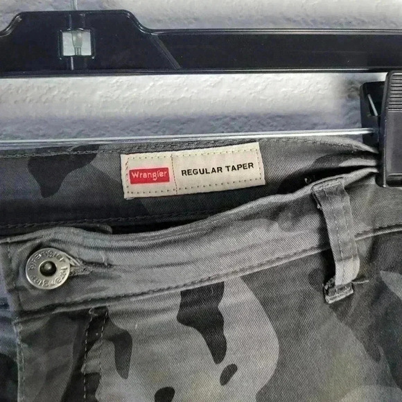 Wrangler Tapper Balck Camo Cargo Pants Sz 40x30 - Picture 5 of 8